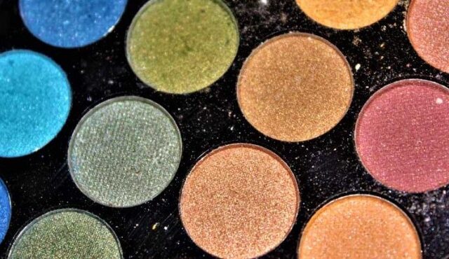 Best Quality Makeup Uses Pearlescent Pigments